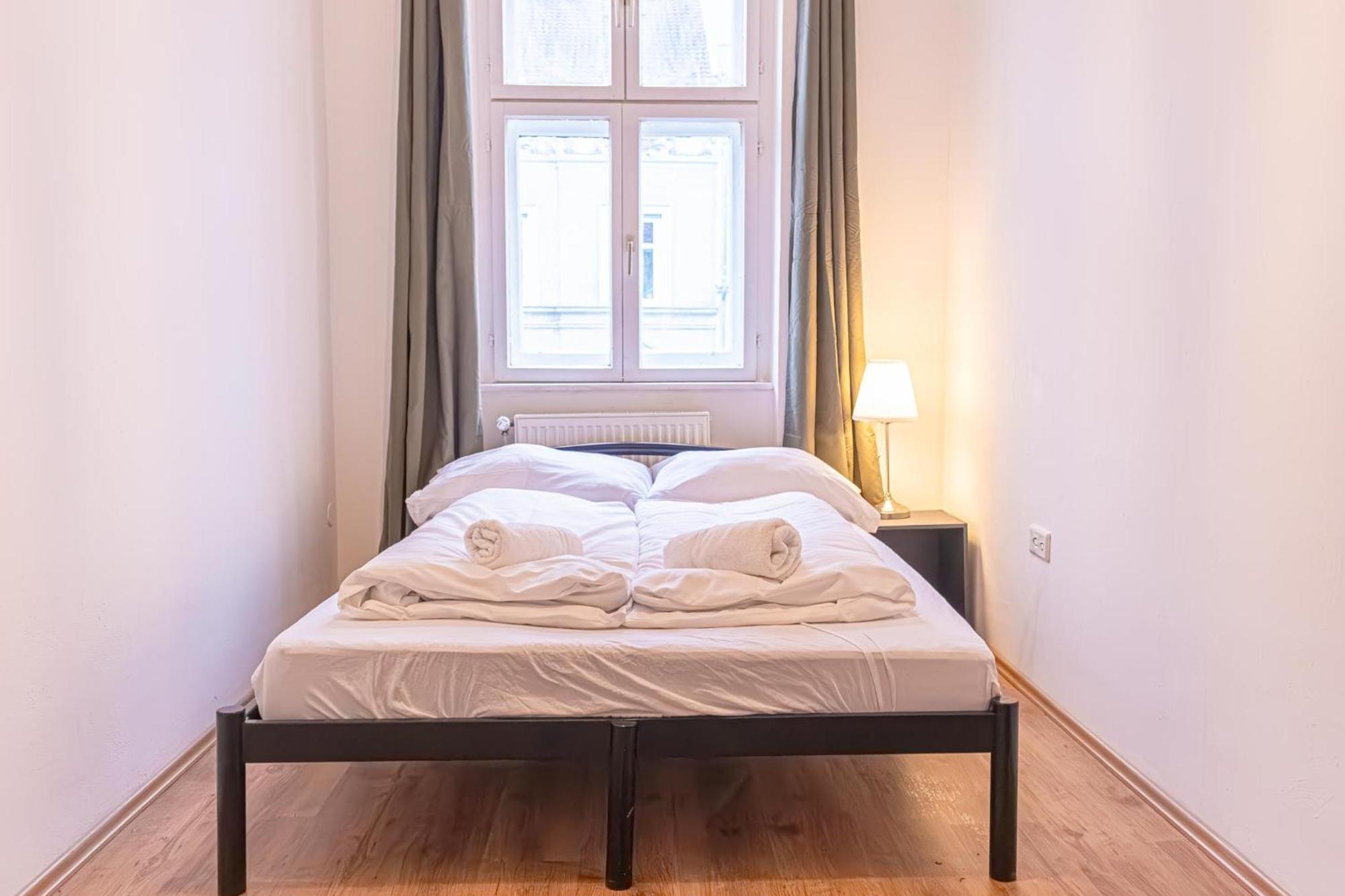 Spacious 2Br Apt -Near Wiener Stadthalle Burggassewiener Well Located Exterior photo