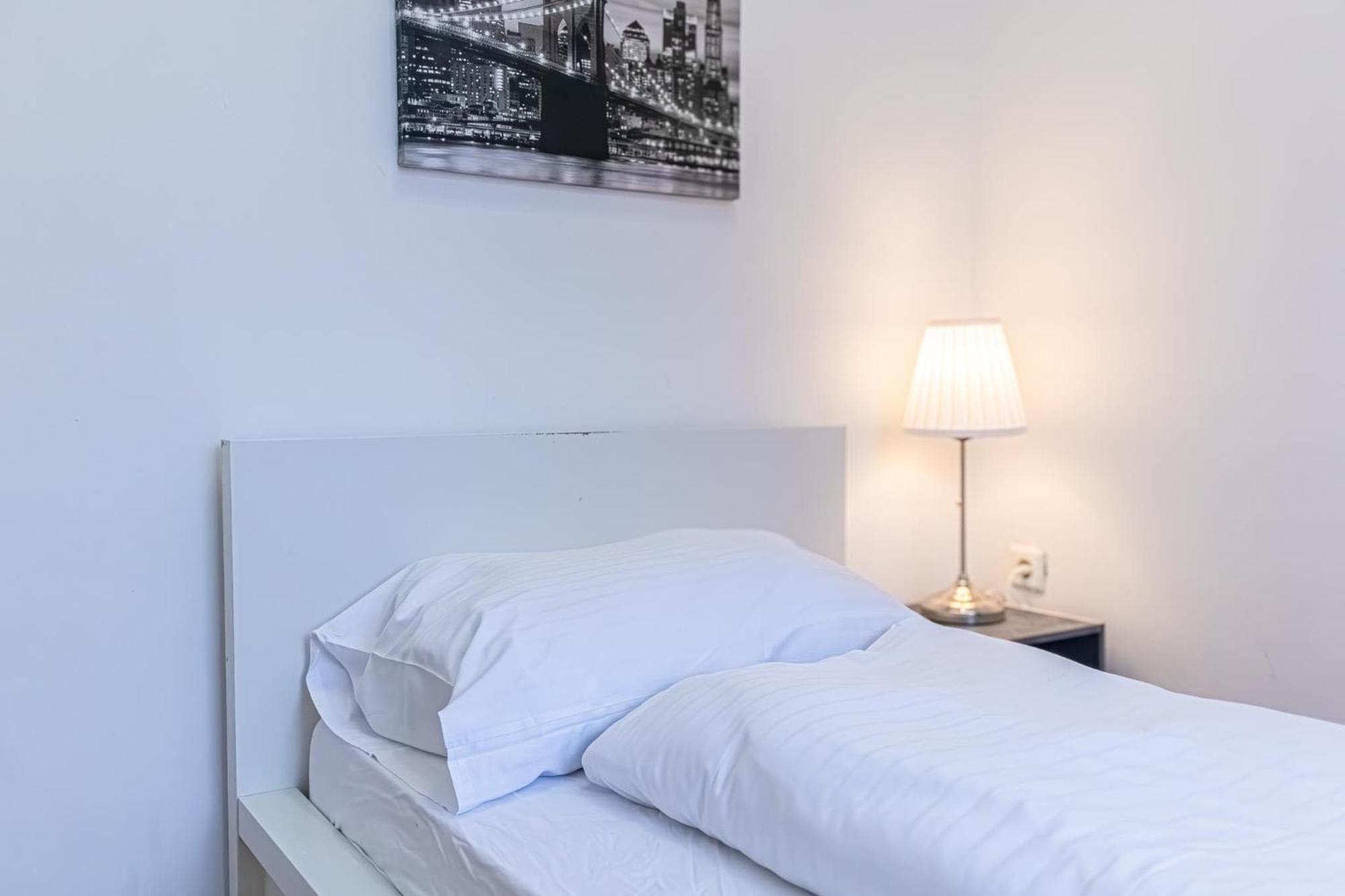 Spacious 2Br Apt -Near Wiener Stadthalle Burggassewiener Well Located Exterior photo